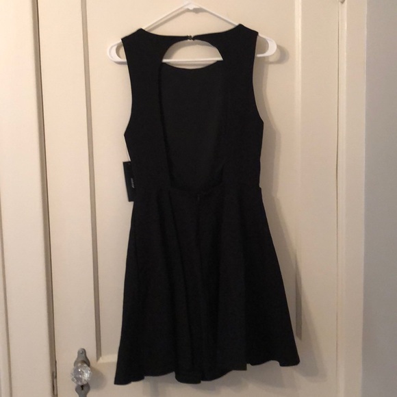Lulu little black backless dress - Picture 2 of 3